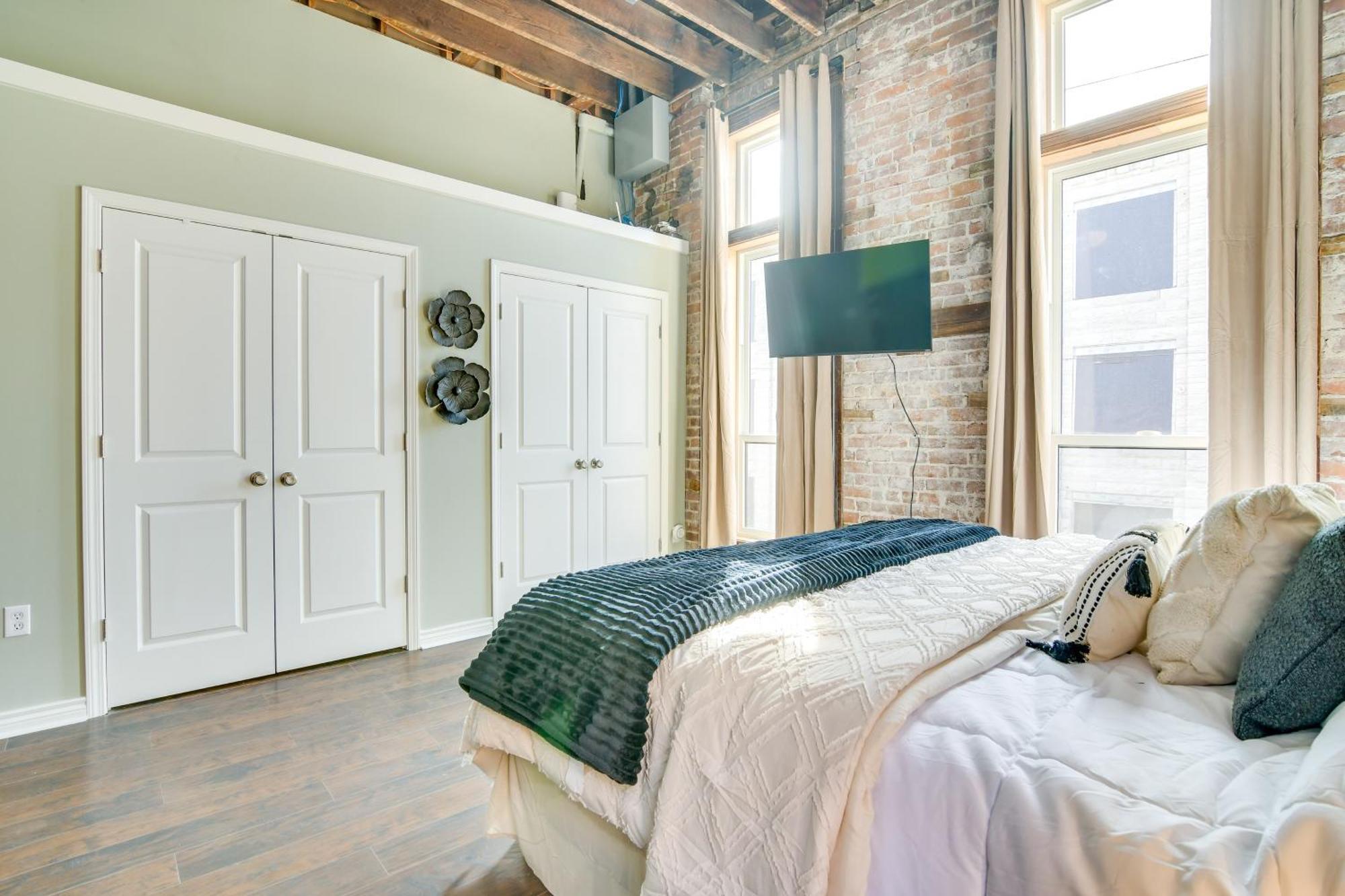 Dtwn Loft In The Heart Of Monett Pets Welcome! Kültér fotó