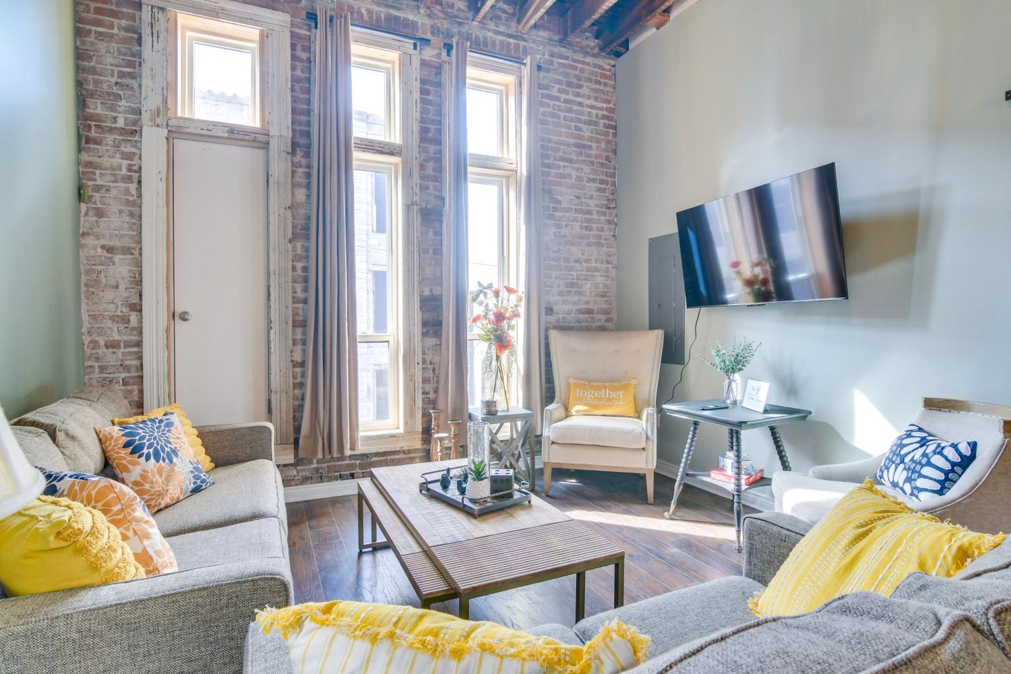 Dtwn Loft In The Heart Of Monett Pets Welcome! Kültér fotó